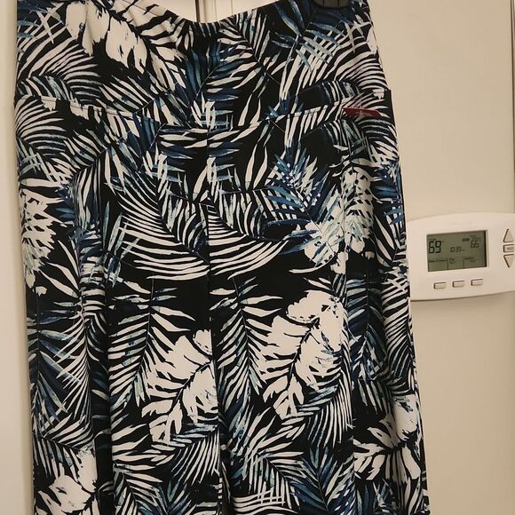 Spanx Women's Go With the Flow Wide-Leg Pants in "Blue Palm" Print Size M - Picture 2 of 11